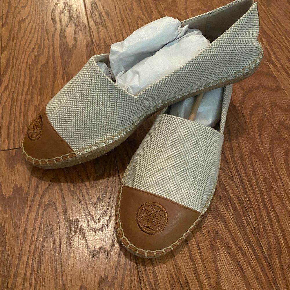 Tory Burch Canvas Printed Espadrille - Picture 3 of 4
